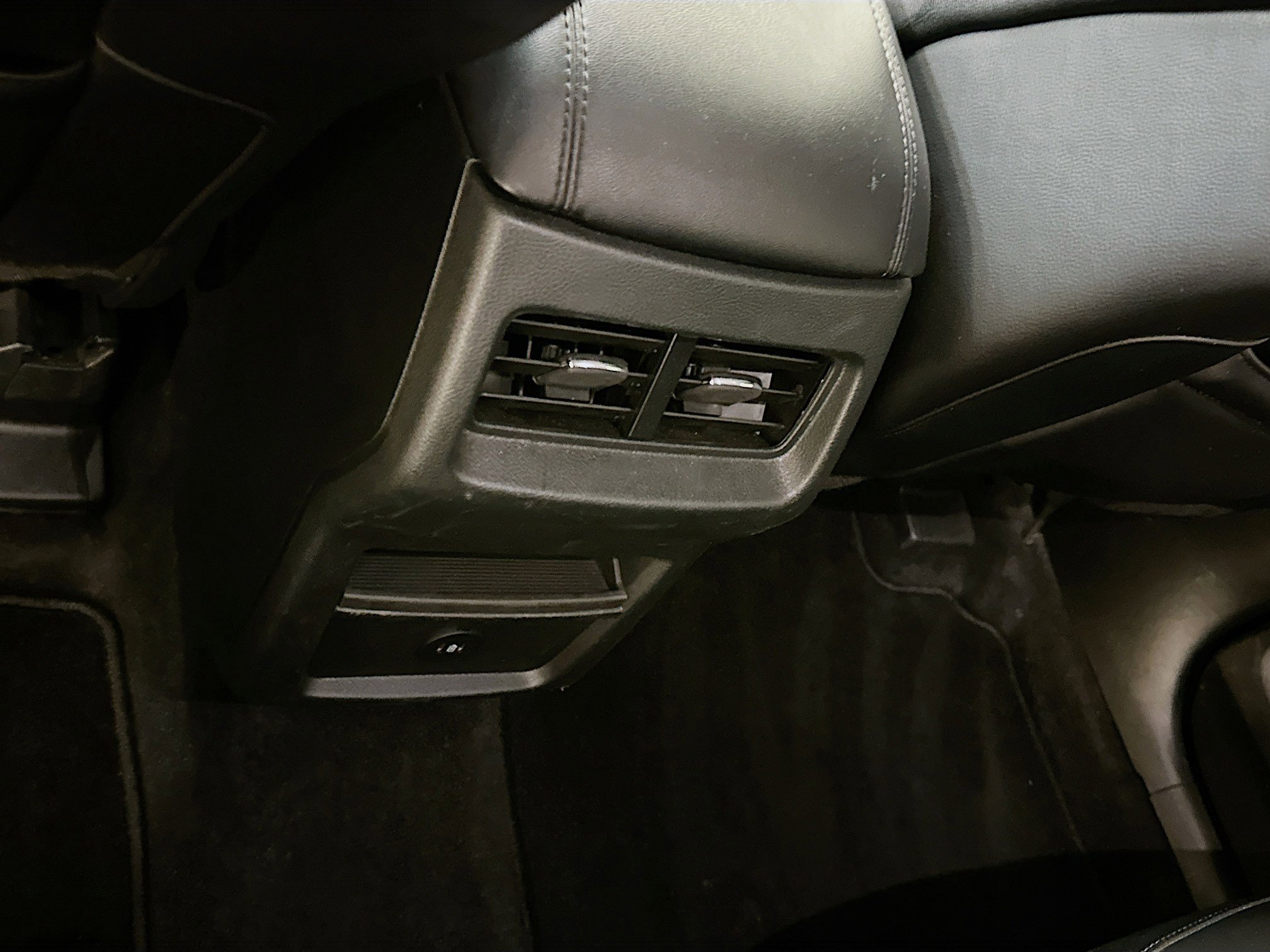 Used 2024 Ford Edge SEL image 28