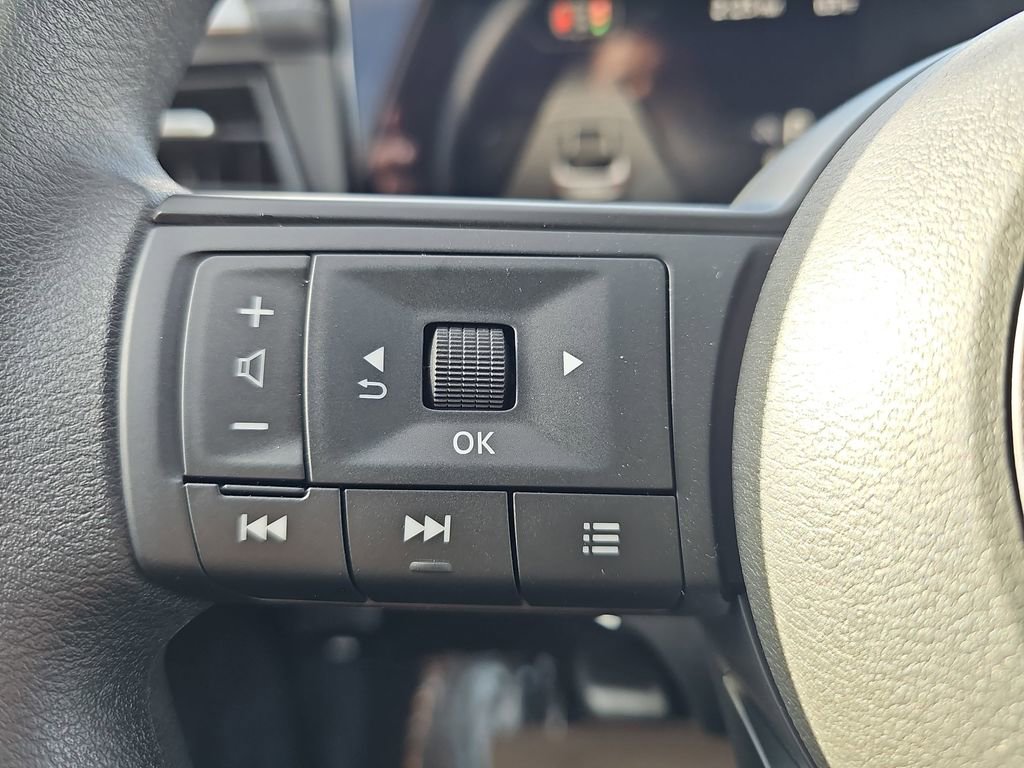 New 2026 Nissan Kicks SV w/ Charging Package FWD image 21