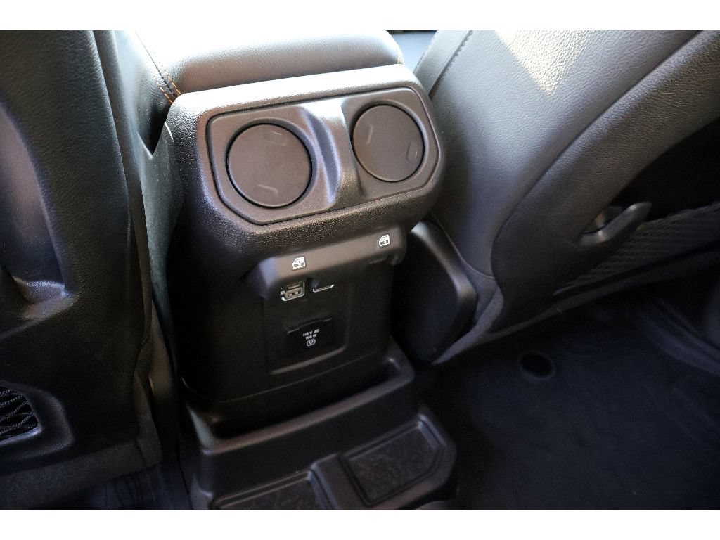 Used 2024 Jeep Wrangler Unlimited Sahara w/ Technology Group AWD/4WD image 24