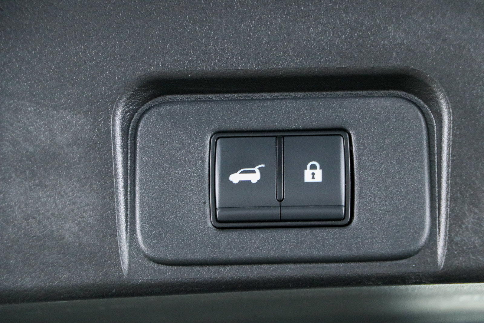 Used 2024 Nissan Rogue SV FWD image 29
