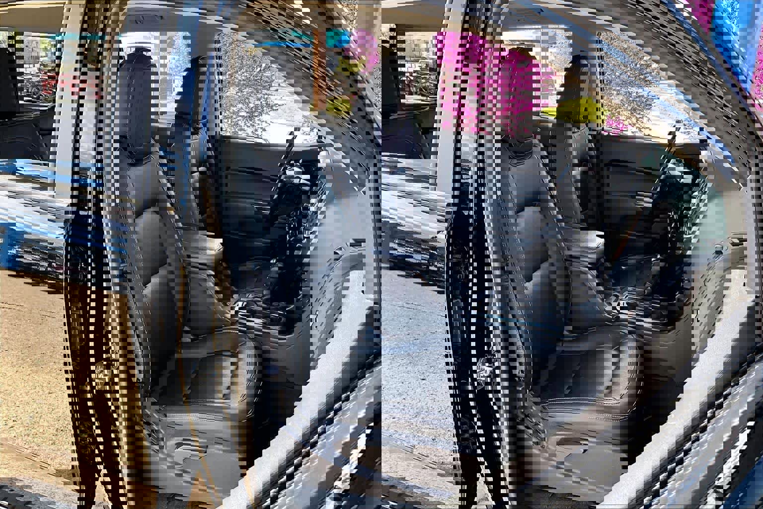 Used 2021 Chevrolet Colorado Z71 w/ Z71 Midnight Edition image 8