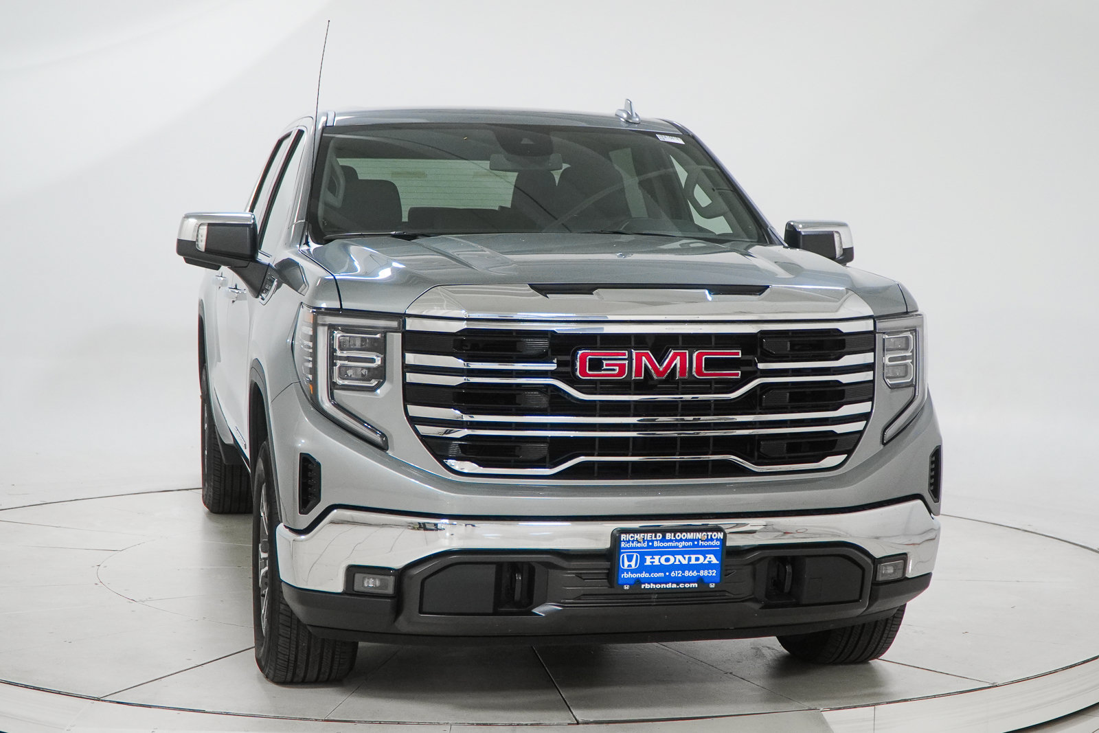 Used 2026 GMC Sierra 1500 SLT AWD/4WD image 15