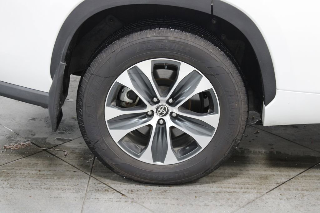 Used 2022 Toyota Highlander XLE image 13