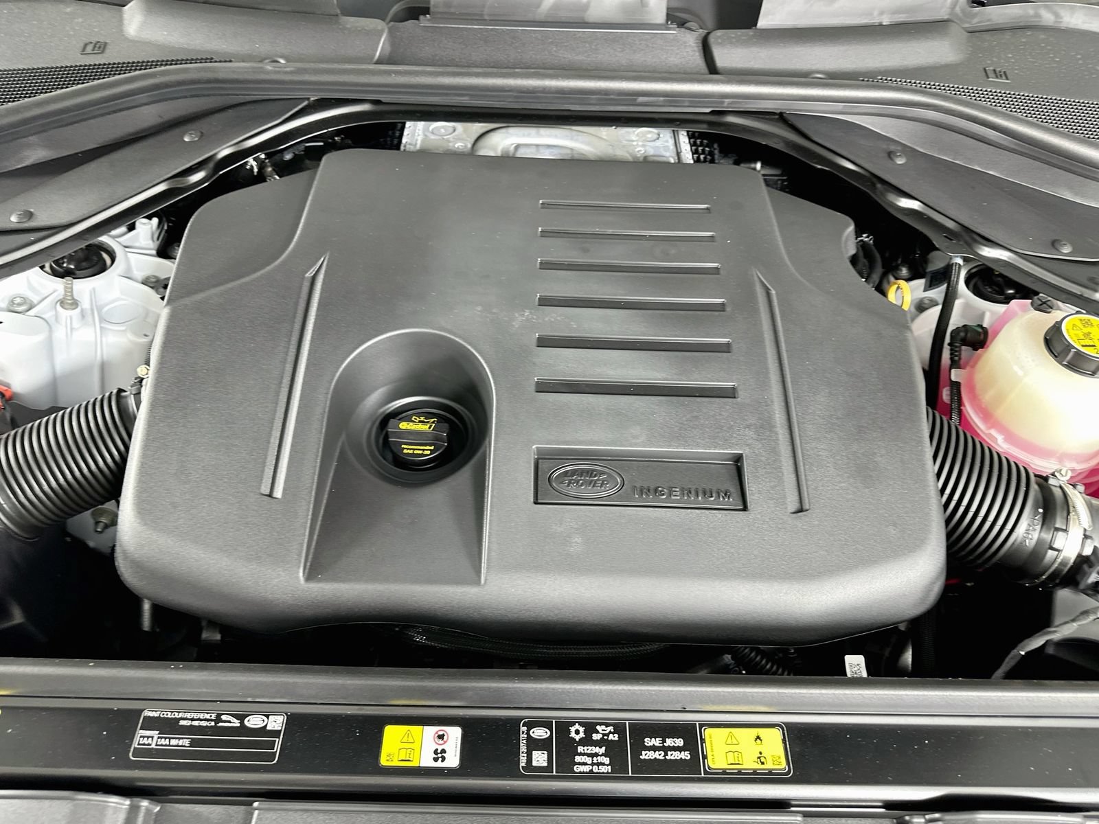 New 2026 Land Rover Range Rover SE AWD/4WD image 13