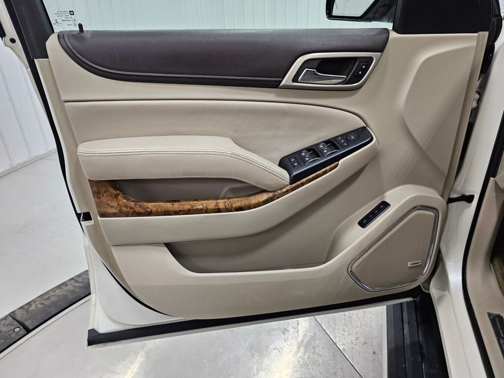 Used 2015 GMC Yukon XL Denali w/ Touring Package RWD image 35