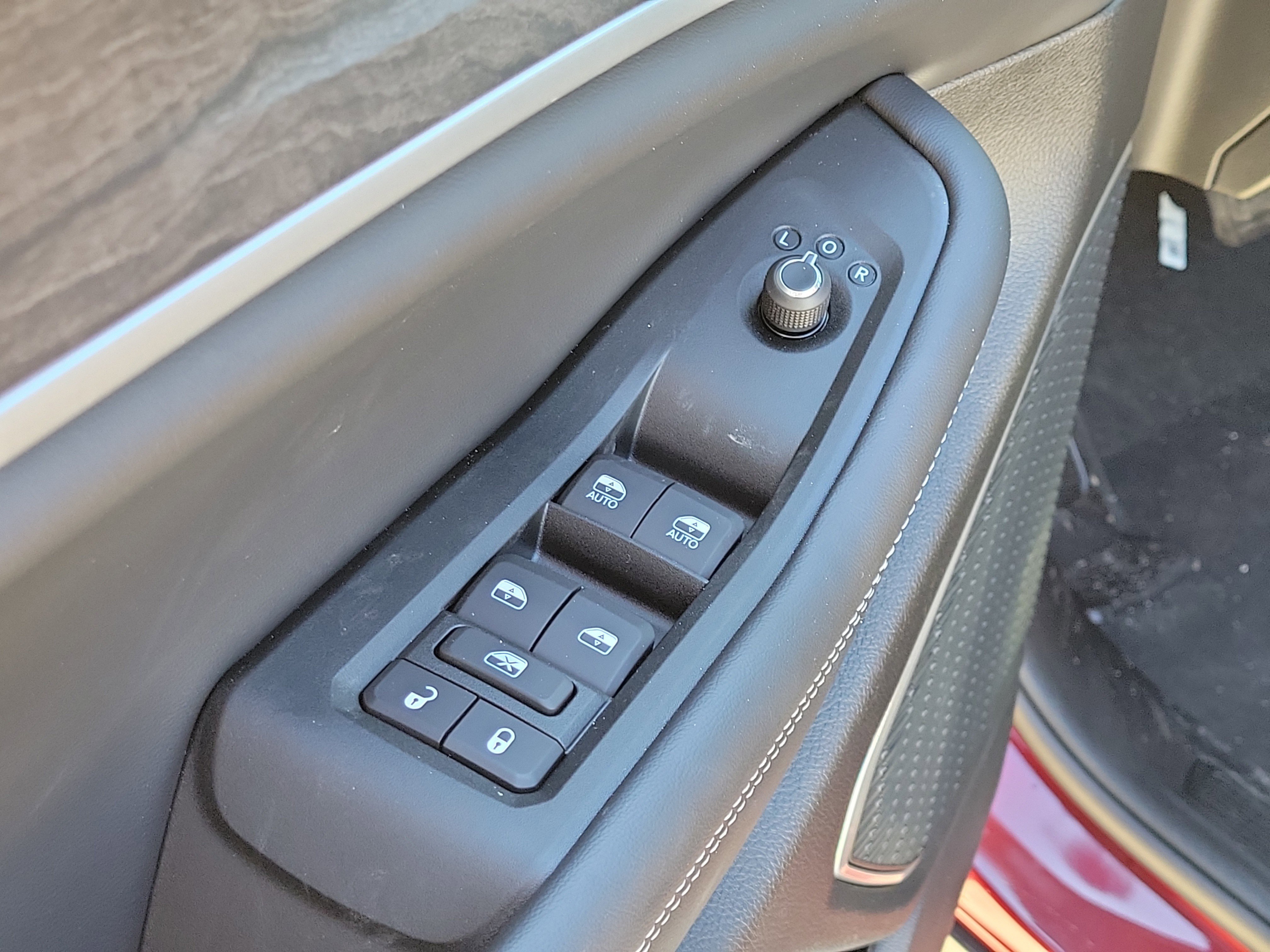 New 2026 Jeep Grand Cherokee Limited w/ Luxury Tech Group II RWD image 17