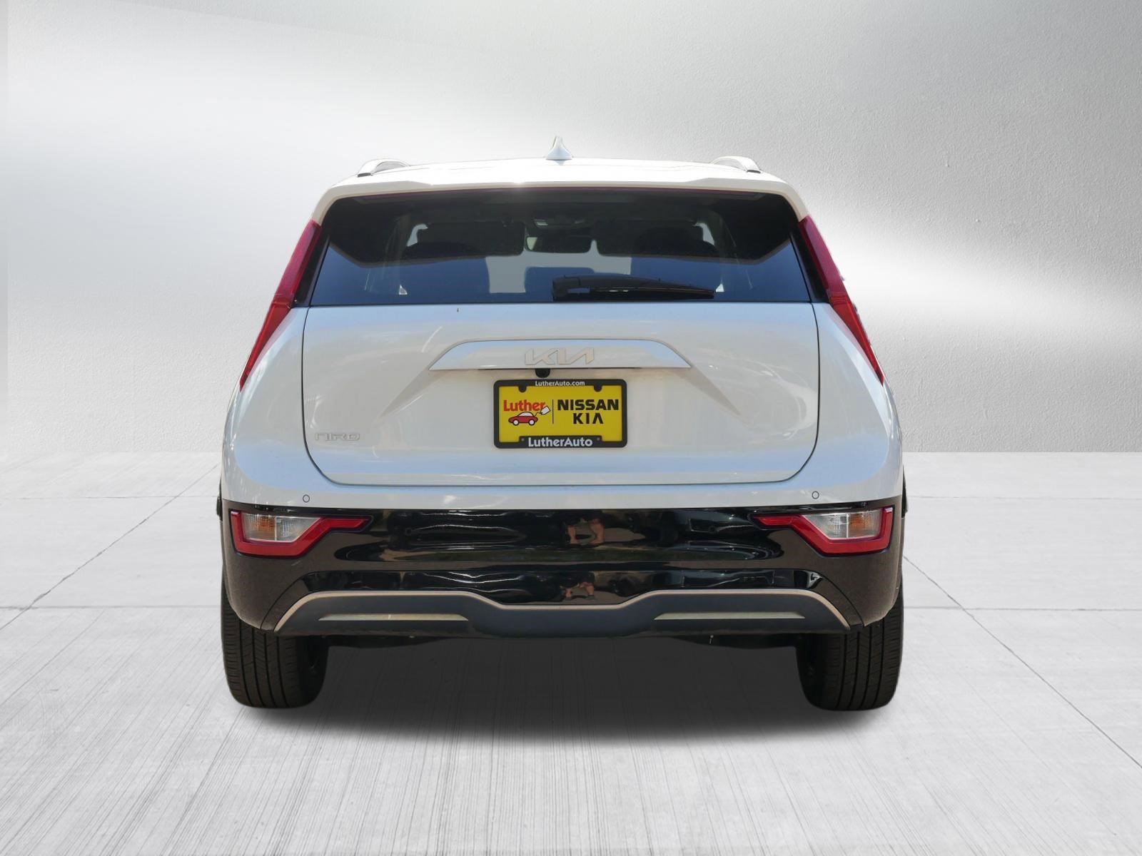 Certified 2024 Kia Niro Wind w/ Wind Preserve Package FWD image 6
