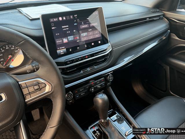 Used 2023 Jeep Compass Altitude w/ Convenience Group image 16