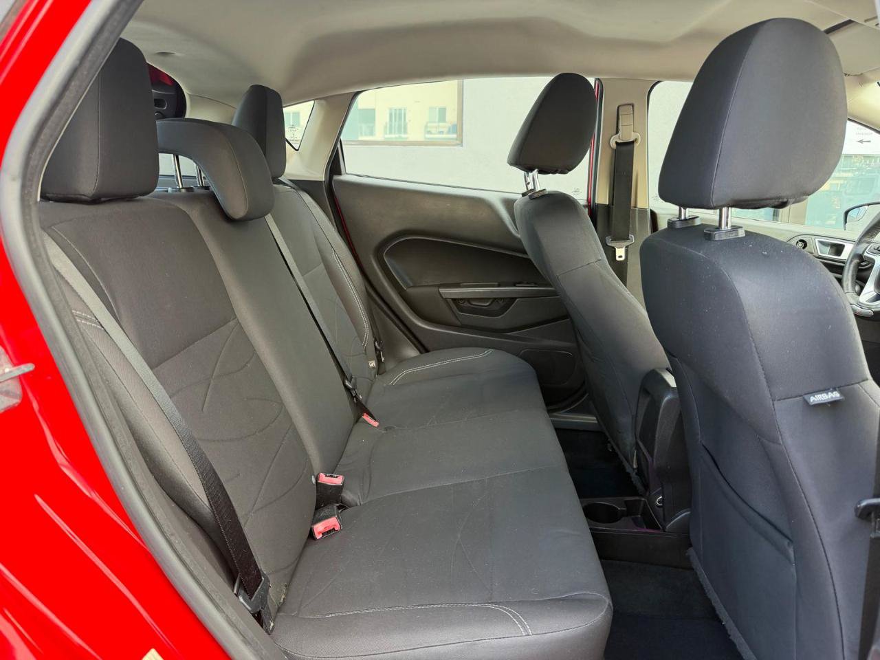 Used 2015 Ford Fiesta SE FWD image 17