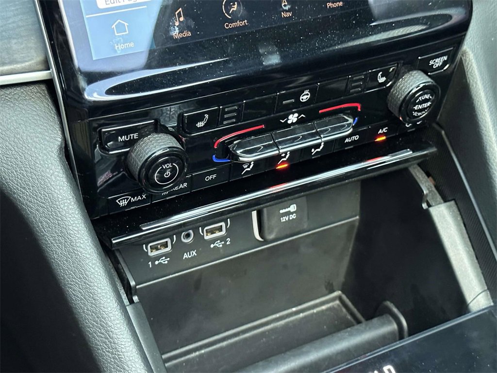 Used 2024 Jeep Grand Cherokee Limited image 26