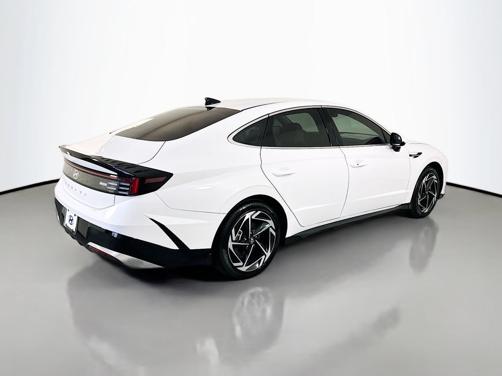 New 2026 Hyundai Sonata SEL FWD image 5