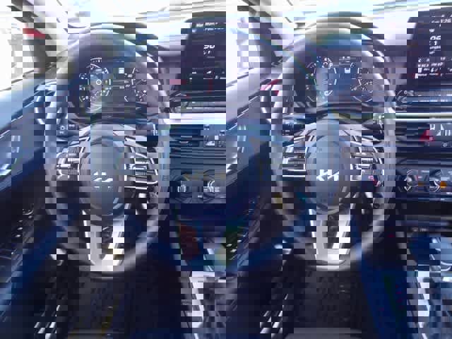 Used 2024 Kia Forte LXS image 11