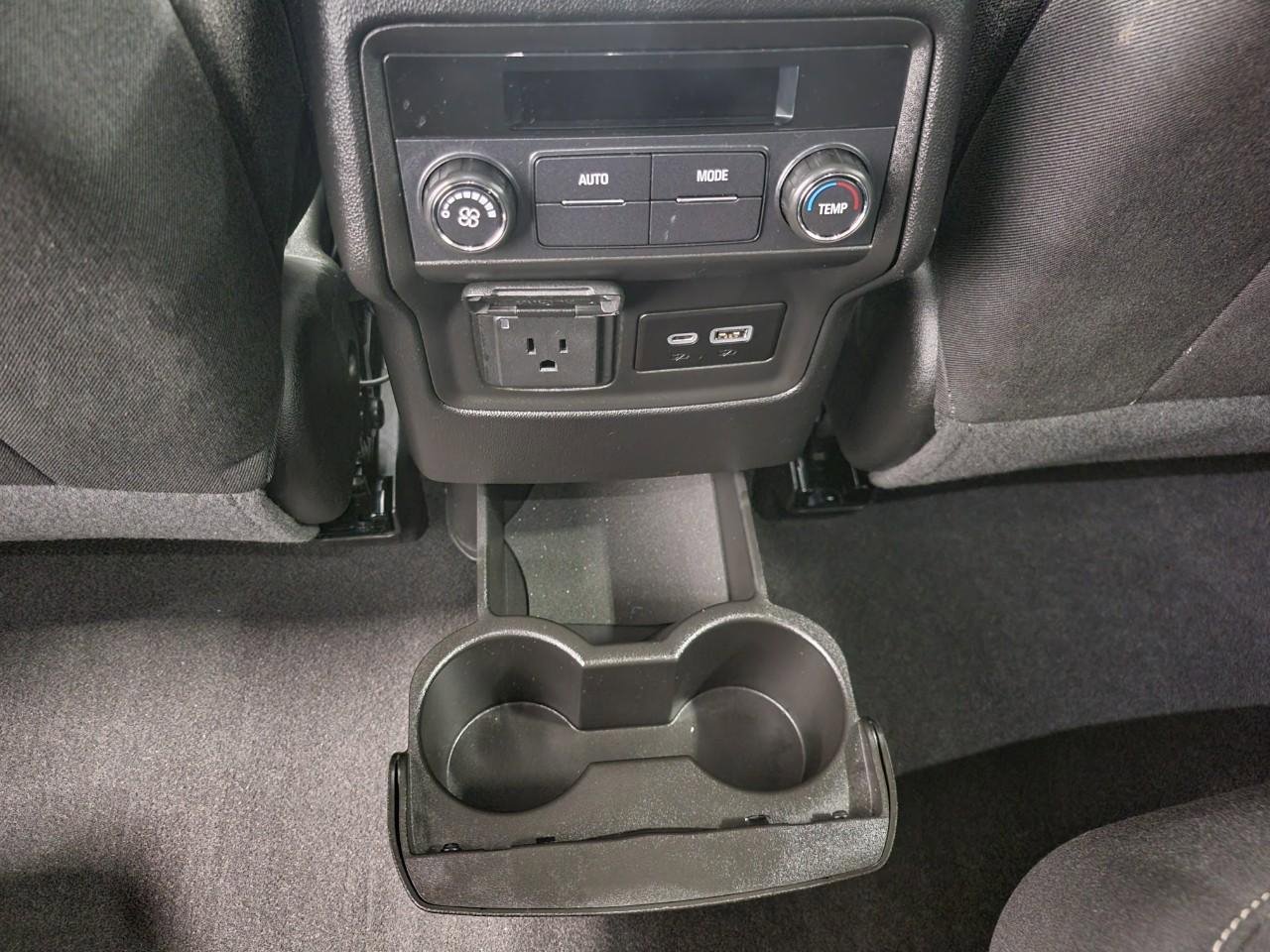 Certified 2023 GMC Acadia SLE w/ Driver Convenience Package image 23