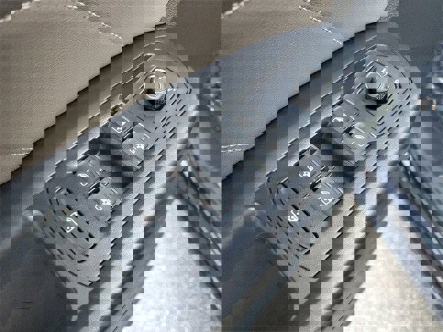 Used 2021 Volkswagen Atlas SEL R-Line image 16