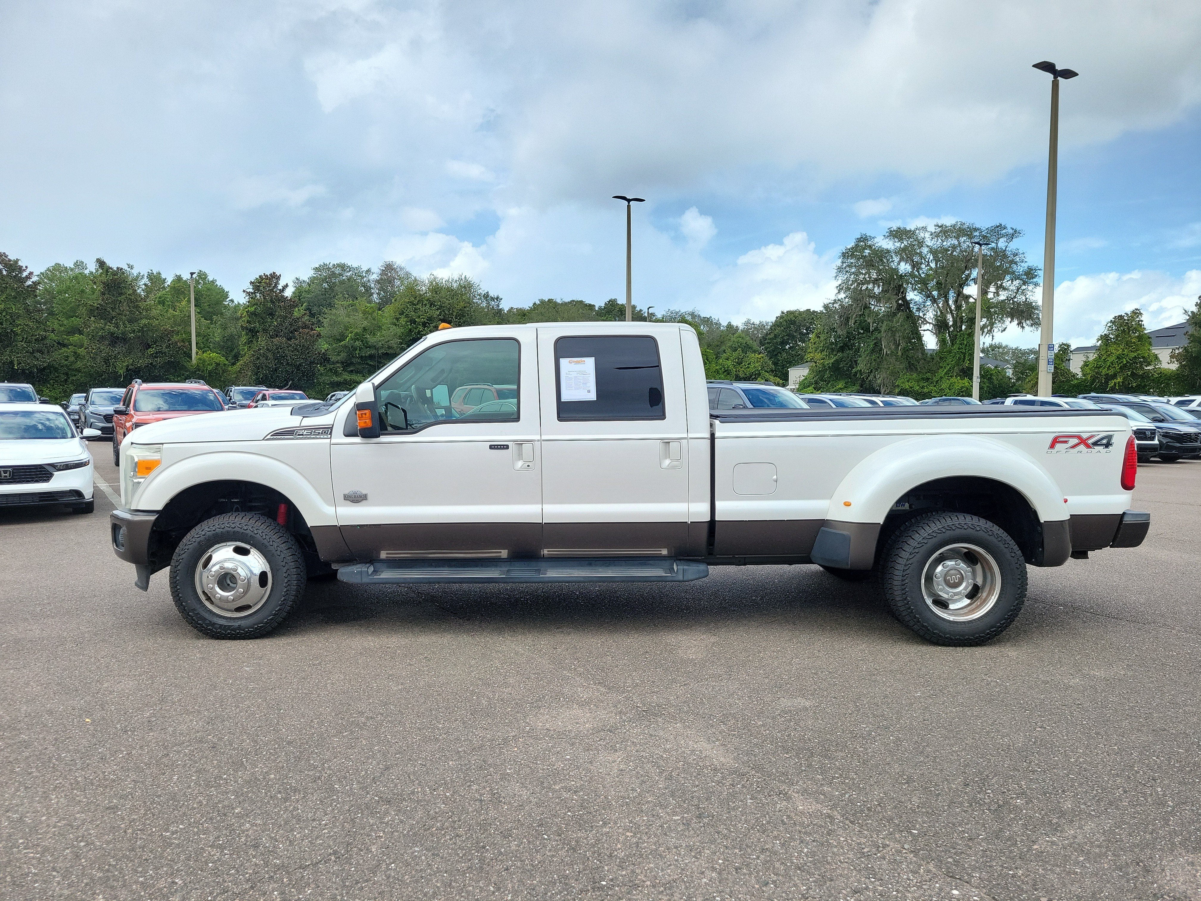 Used 2015 Ford F350 King Ranch w/ FX4 Off-Road Package AWD/4WD image 2