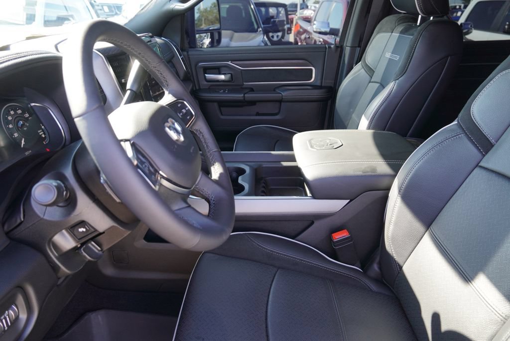New 2026 RAM 3500 Laramie AWD/4WD image 19