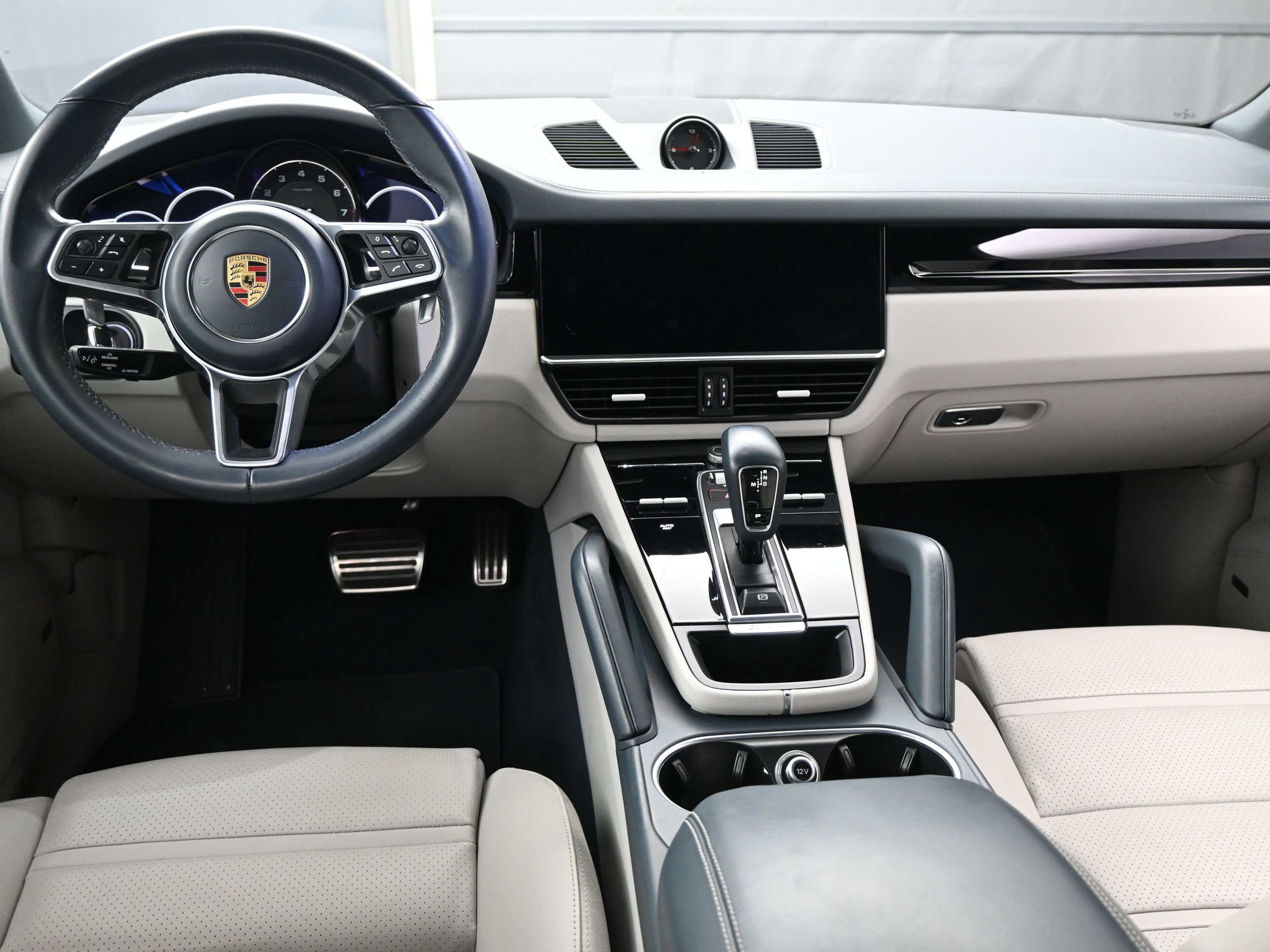 Certified 2022 Porsche Cayenne S image 8