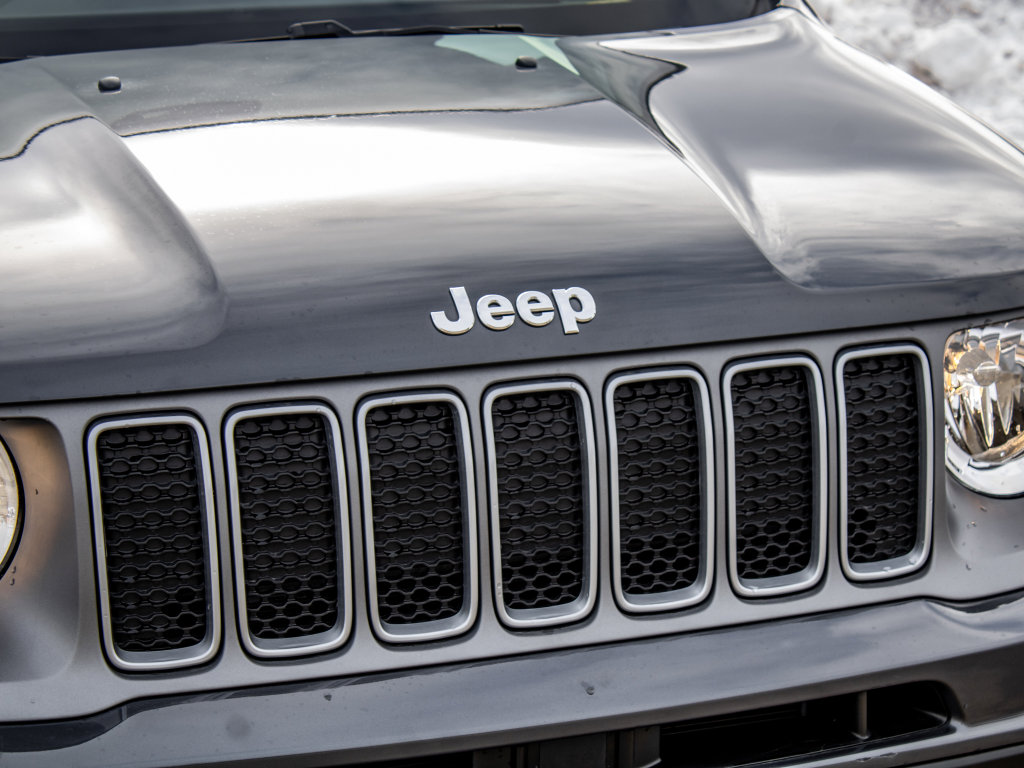 Used 2023 Jeep Renegade Limited image 8