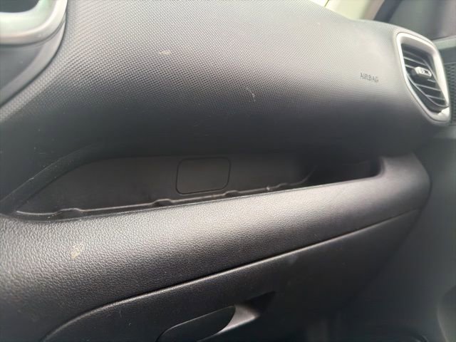 Used 2020 Hyundai Venue SE image 20