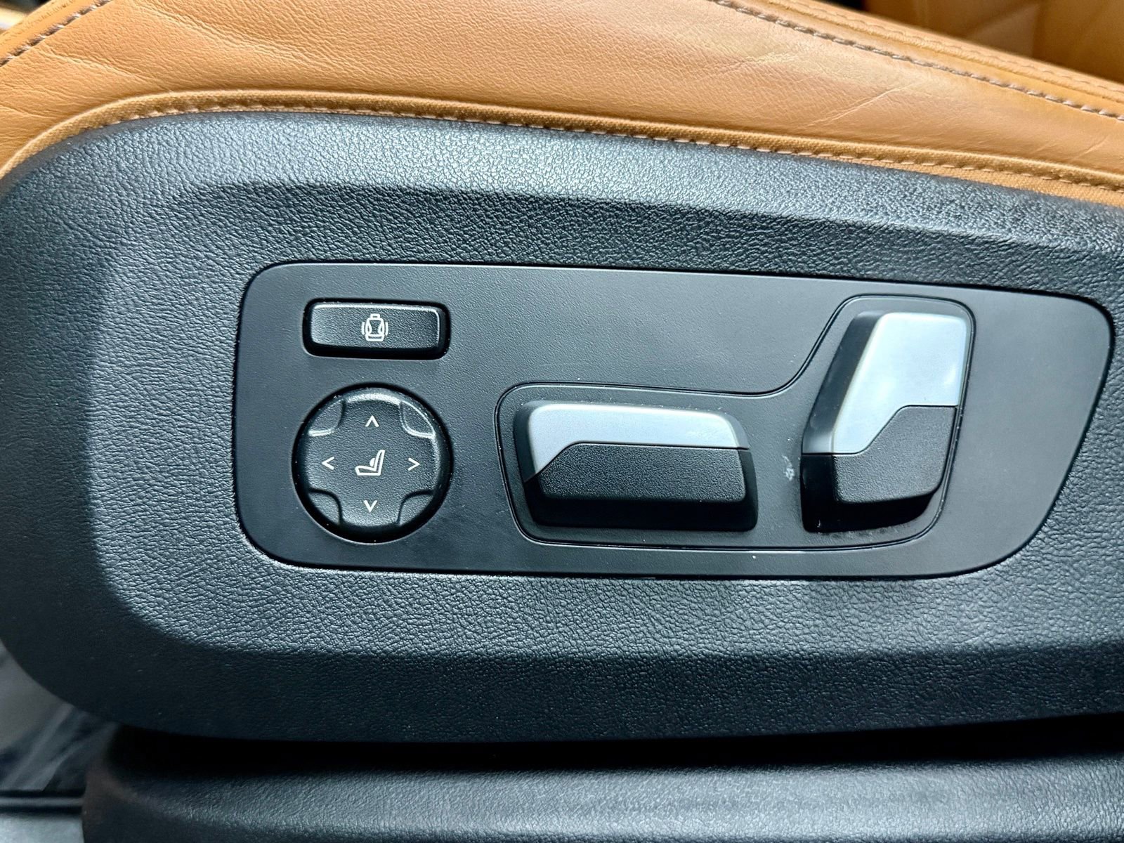 Used 2023 BMW X5 sDrive40i w/ Premium Package image 26