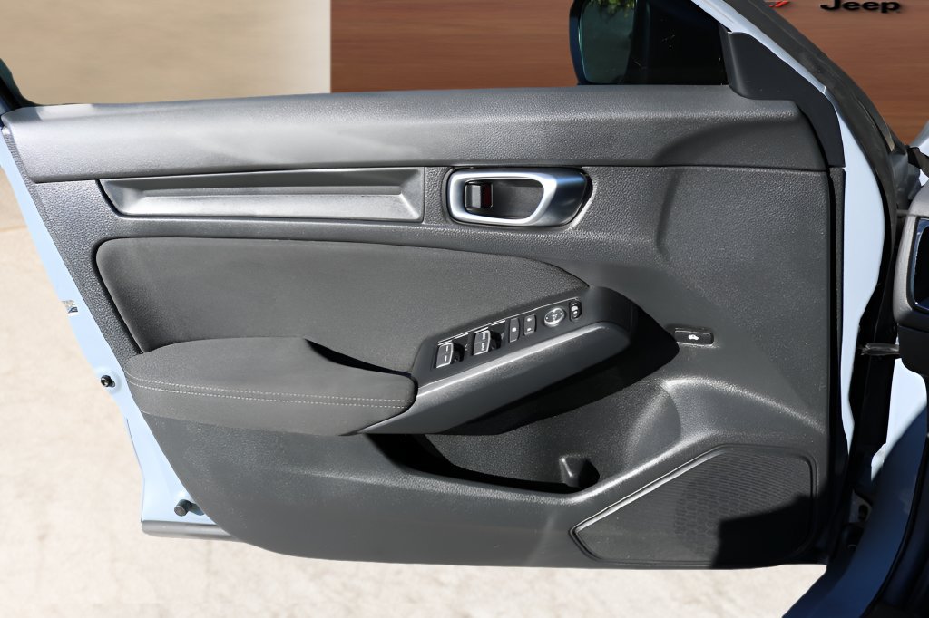Used 2024 Honda Civic Sport image 11