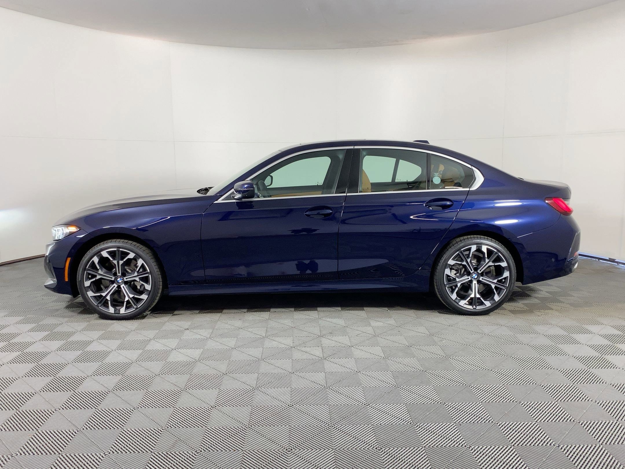 Used 2026 BMW 330i xDrive Sedan w/ Premium Package image 2