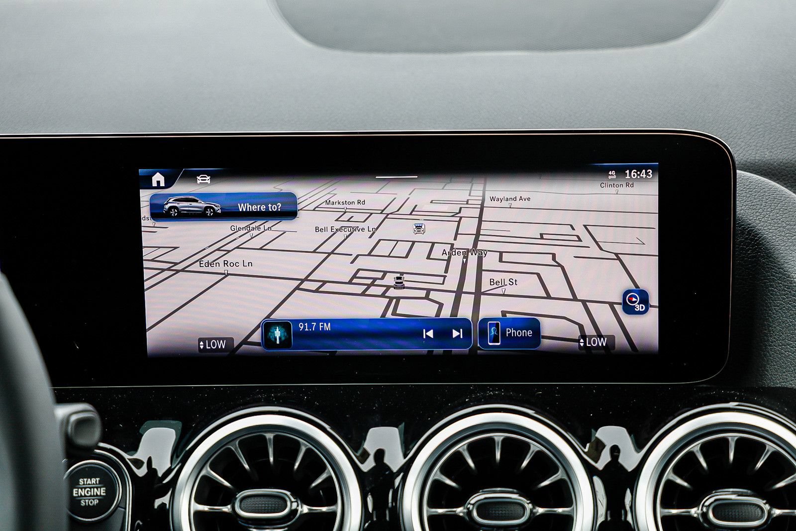 New 2025 Mercedes-Benz GLA 250 image 12