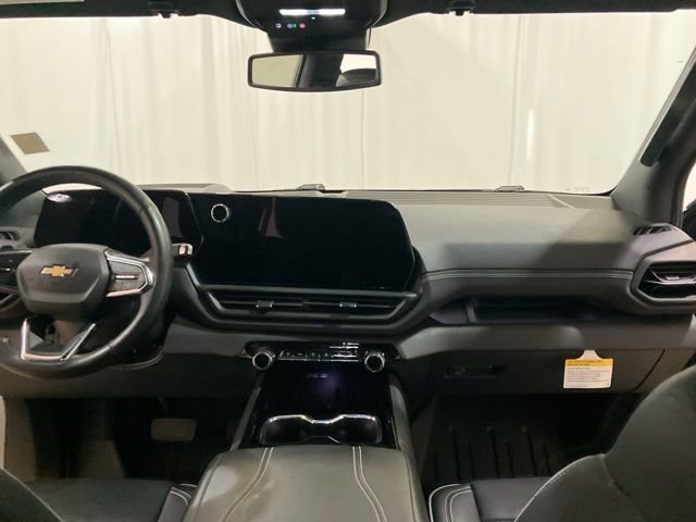 Used 2025 Chevrolet Silverado EV LT image 28