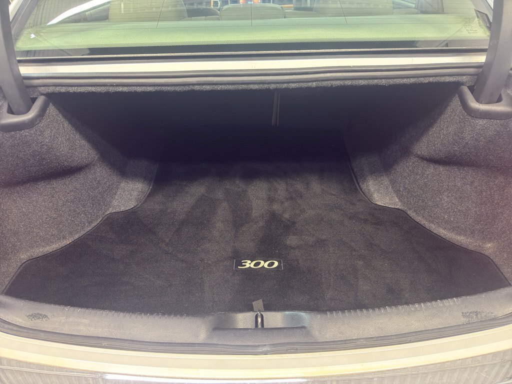 Used 2013 Chrysler 300 C w/ Harman Kardon Audio Group image 31