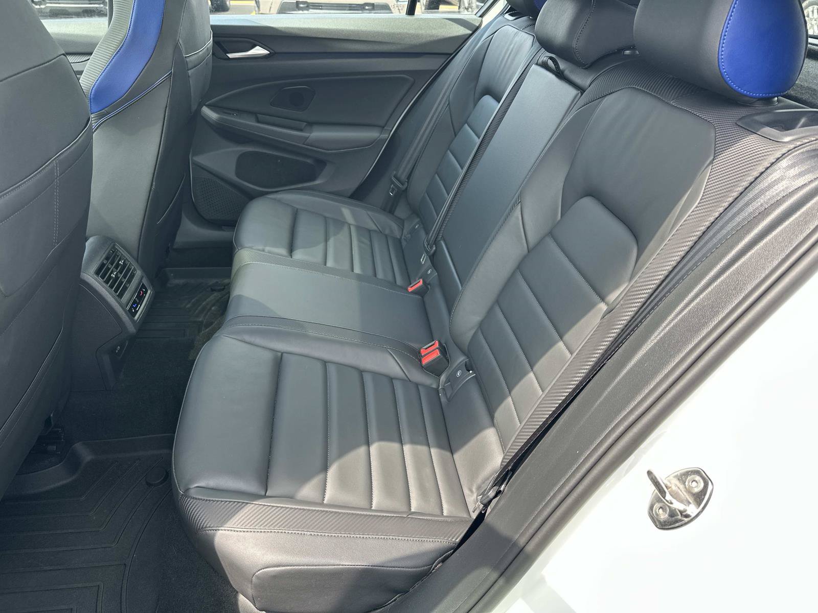 Used 2022 Volkswagen Golf R AWD/4WD image 11