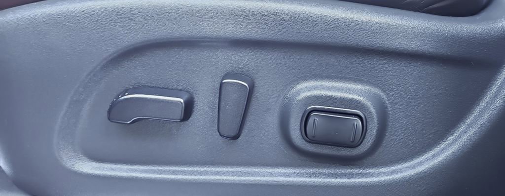 Used 2018 Nissan Titan Platinum Reserve w/ Platinum Utility Package image 29