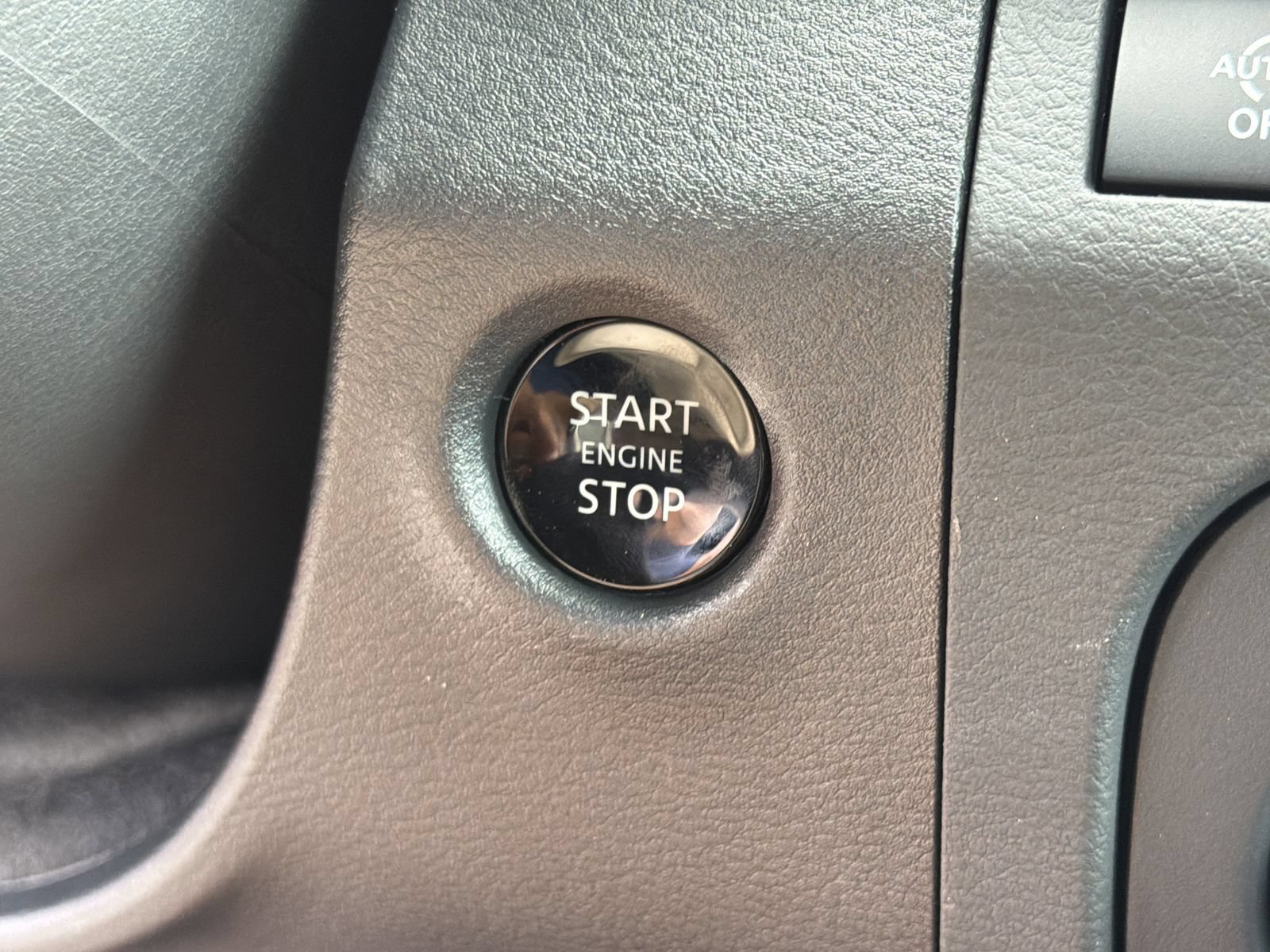 New 2026 Nissan Frontier PRO-4X w/ Pro-4x Convenience Package AWD/4WD image 11
