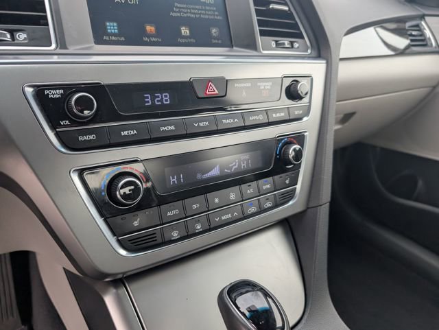 Used 2017 Hyundai Sonata Limited image 22