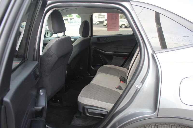Used 2022 Ford Escape SE w/ SE Sport Appearance Package image 11
