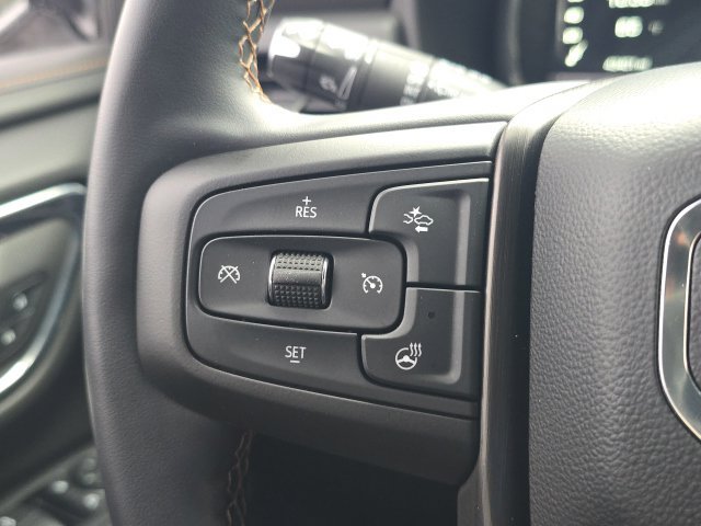 Used 2023 GMC Yukon XL AT4 w/ Technology Package AWD/4WD image 42