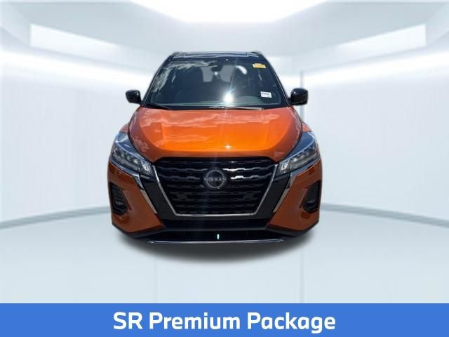 Used 2024 Nissan Kicks SR w/ SR Premium Package FWD image 2
