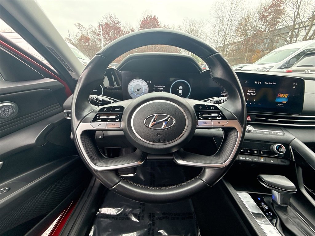 Used 2023 Hyundai Elantra SEL w/ Convenience Package image 11