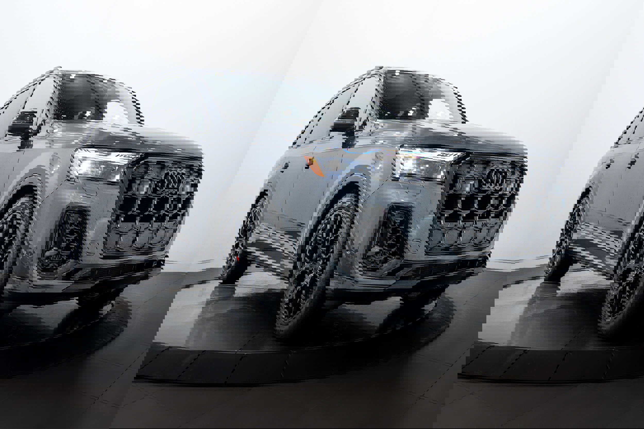 New 2026 Audi SQ7 Prestige image 2