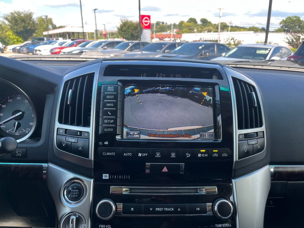 Used 2015 Toyota Land Cruiser AWD/4WD image 17