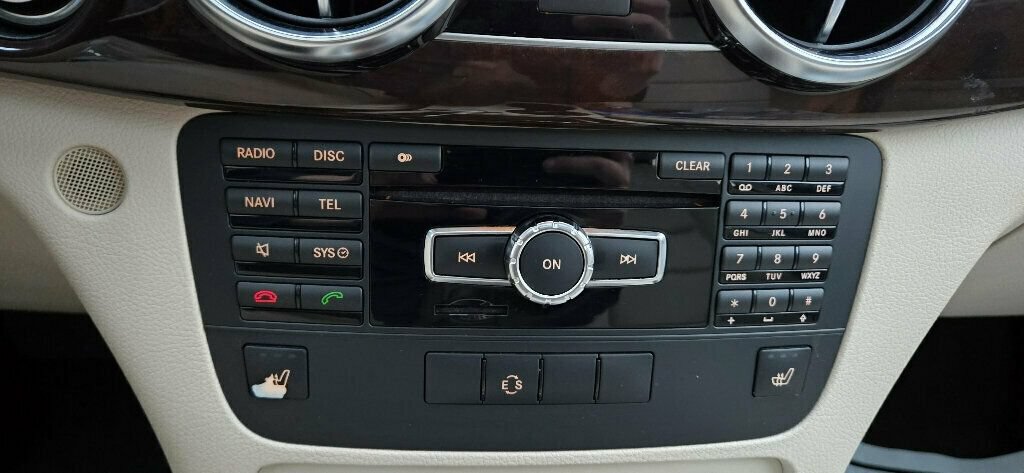 Used 2014 Mercedes-Benz GLK 250 BlueTEC 4MATIC image 32