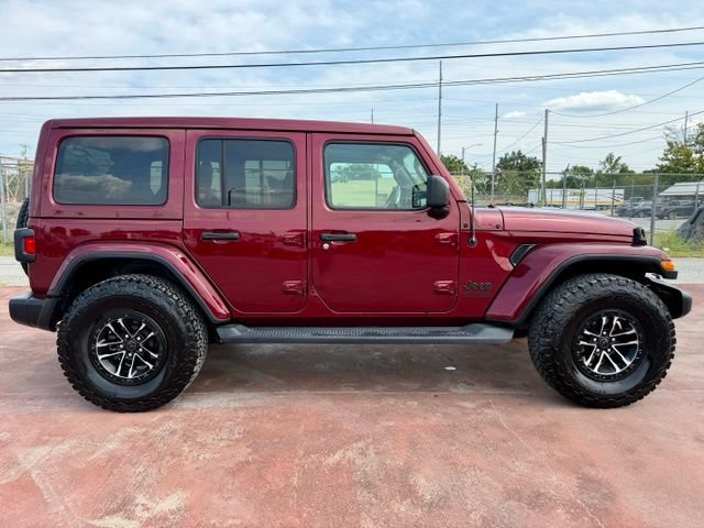 Used 2021 Jeep Wrangler Unlimited Sahara AWD/4WD image 4