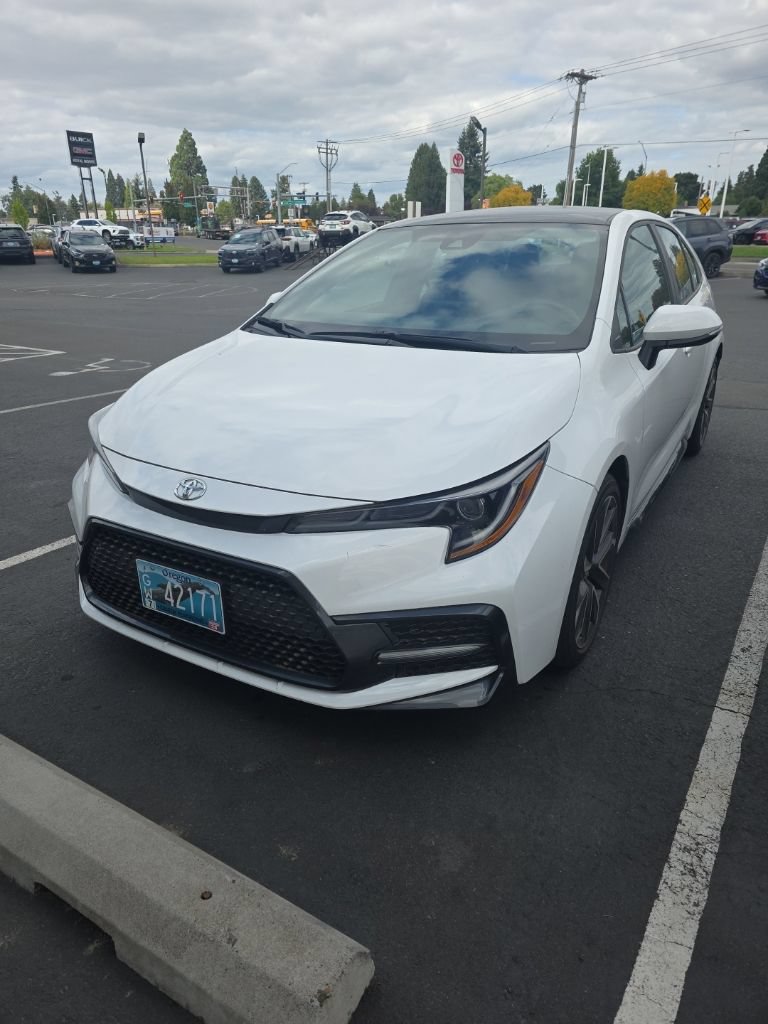 Used 2022 Toyota Corolla SE FWD image 3