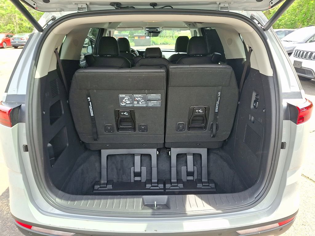 Used 2024 Kia Carnival SX FWD image 29