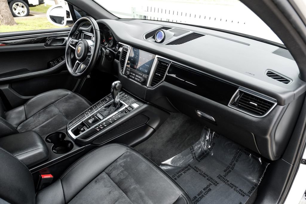 Used 2018 Porsche Macan AWD/4WD image 11