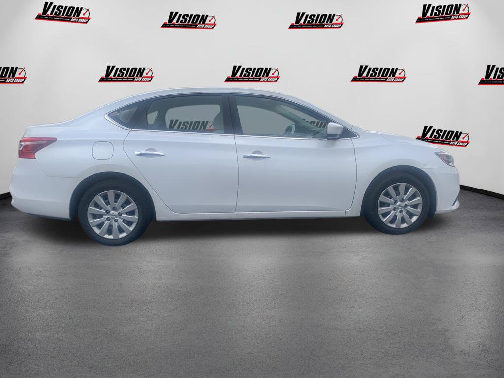 Used 2017 Nissan Sentra SV w/ Driver's Assist Package FWD image 5