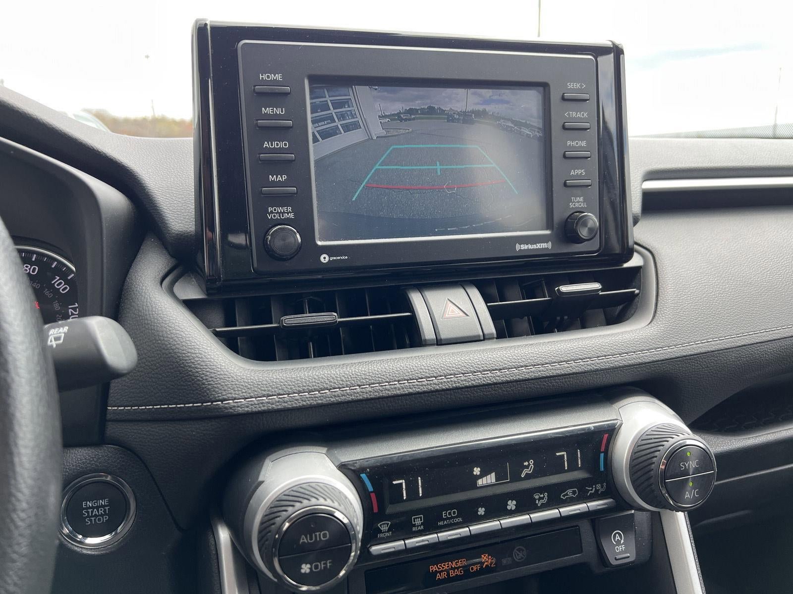 Used 2021 Toyota RAV4 XLE AWD/4WD image 4