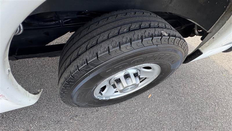 Used 2017 Chevrolet Express 2500 LS RWD image 29