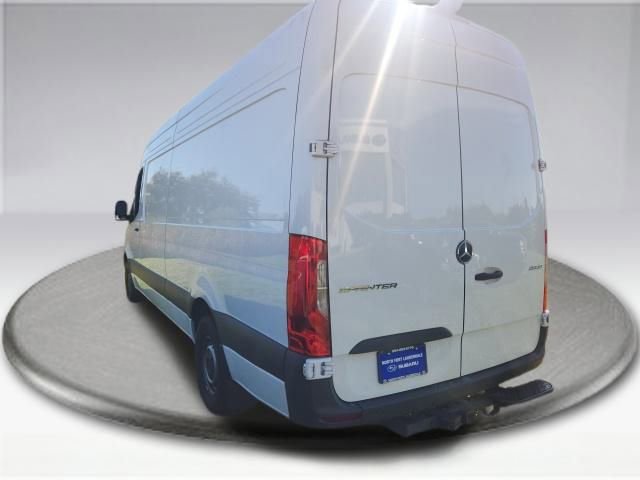 Used 2024 Mercedes-Benz Sprinter 2500 image 12