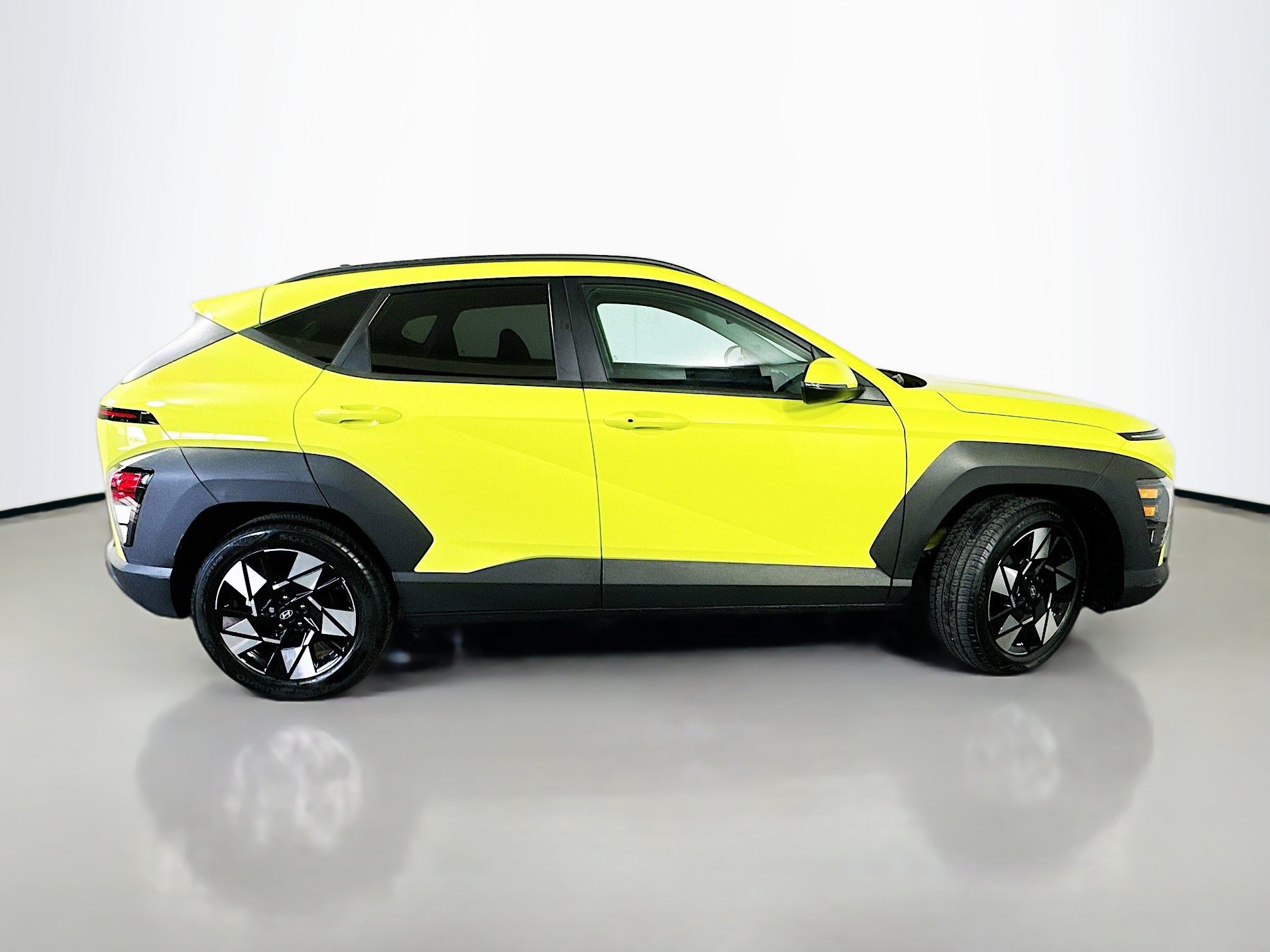 Certified 2024 Hyundai Kona SEL FWD image 8