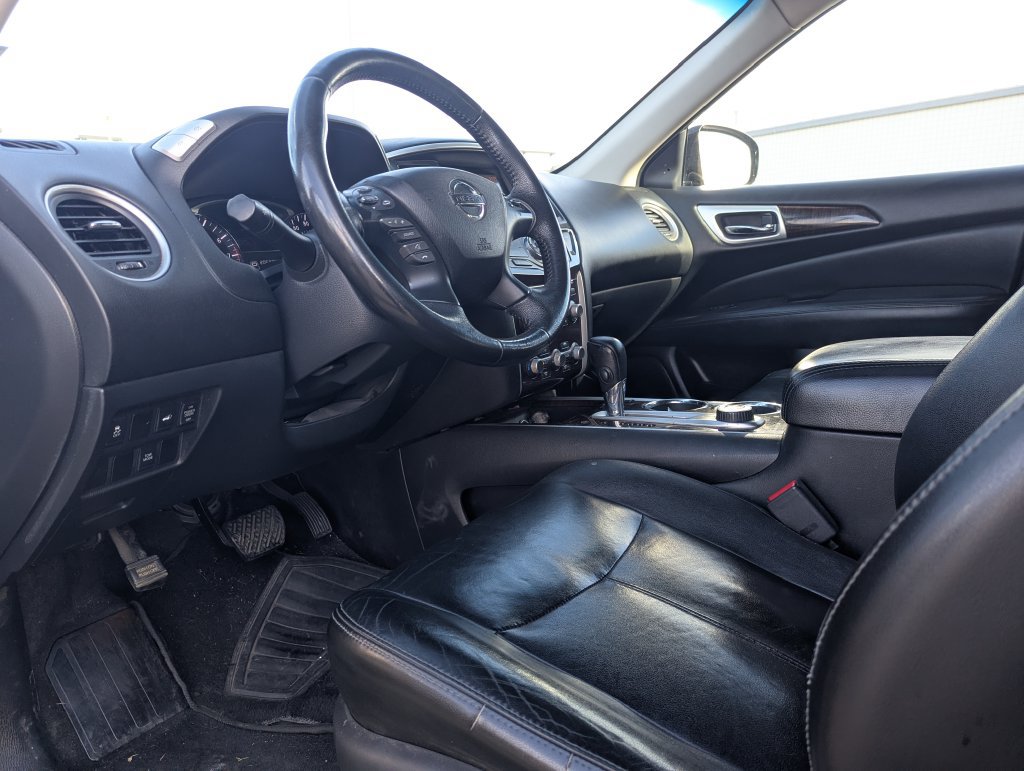 Used 2013 Nissan Pathfinder SL AWD/4WD image 14